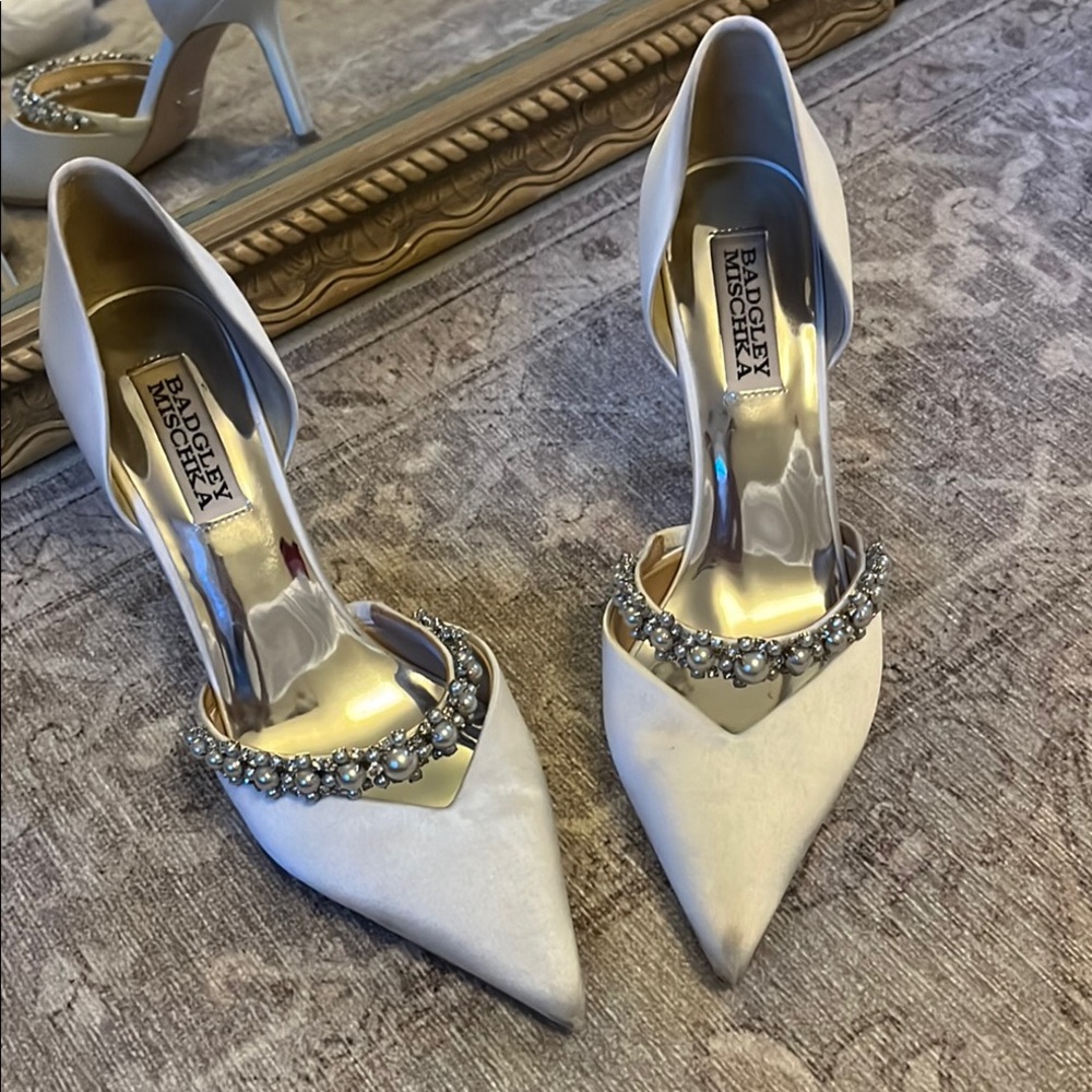 Badgley Mischka Ivory and Gold Embellished Heels